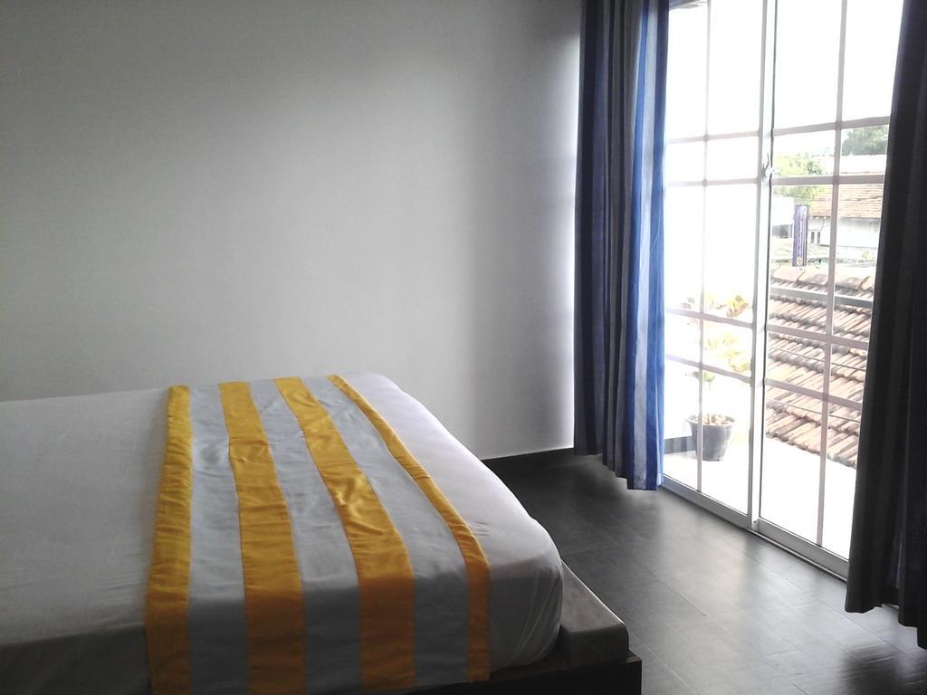 Petit Guest House Νεγκόμπο Δωμάτιο φωτογραφία